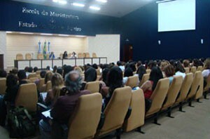 1-forum-de-etica-do-crprj-debate-laudos-e-praticas-psicologicas02-300x198.jpg