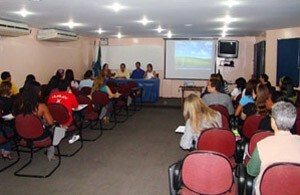 0613-gt-de-psicologia-e-esporte-realiza-encontro-sobre-intervencao-psi-no-esporte02-300x195.jpg